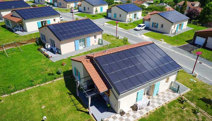 panneaux photovoltaiques sur logement neuf